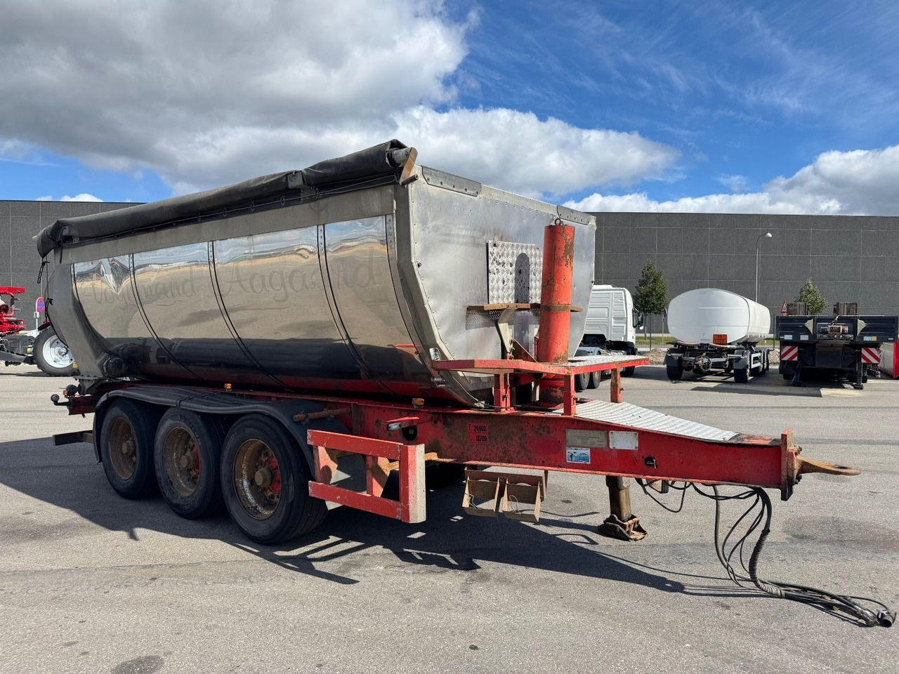 Kel-Berg 3 axle Asphalt tipper / Asphalt Kipper - Кипер приколка: слика 3 Kel-Berg 3 axle Asphalt tipper / Asphalt Kipper - Кипер приколка: слика 3