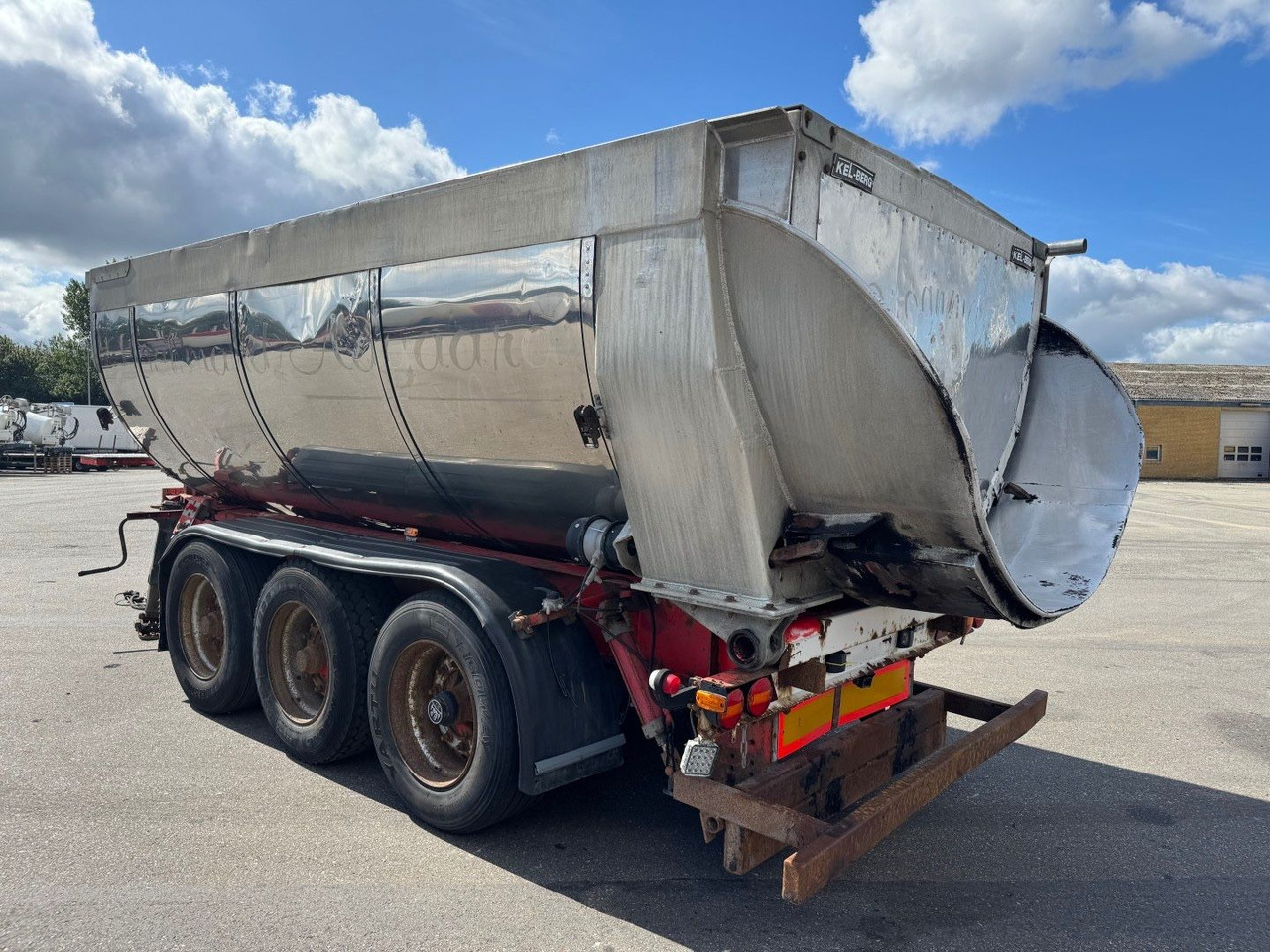 Kel-Berg 3 axle Asphalt tipper / Asphalt Kipper - Кипер приколка: слика 5 Kel-Berg 3 axle Asphalt tipper / Asphalt Kipper - Кипер приколка: слика 5