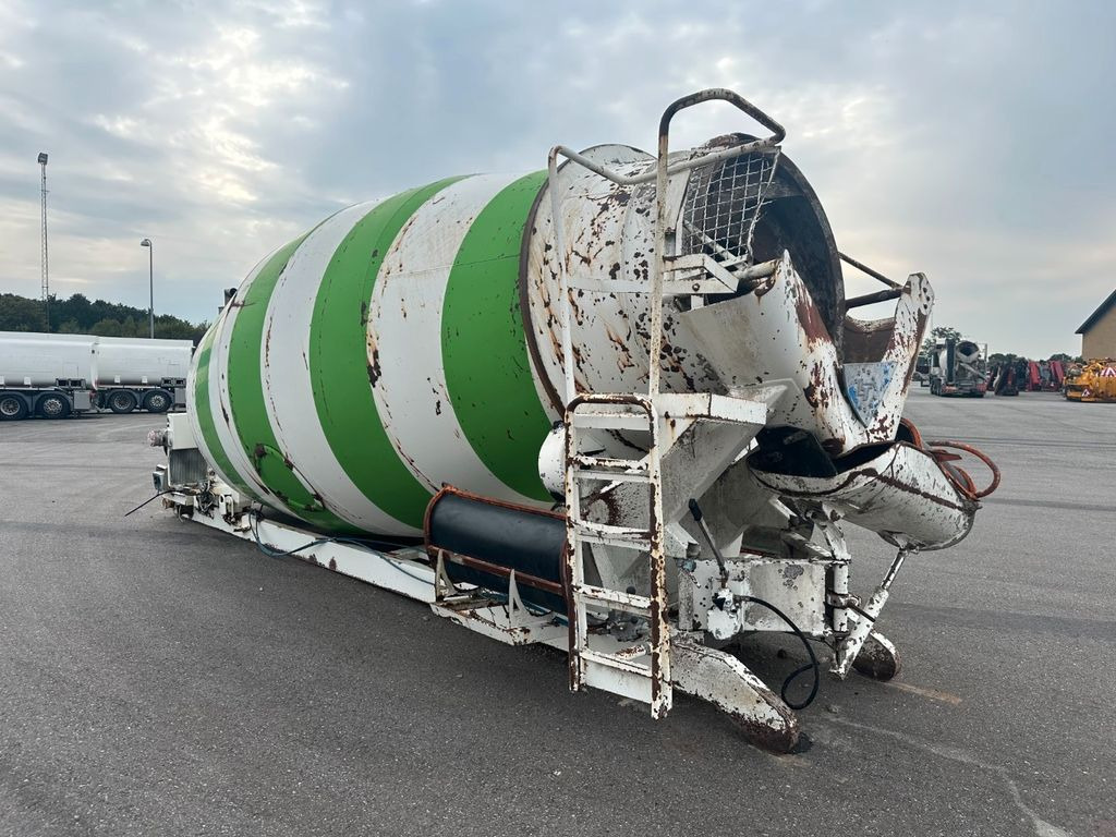 LT 90 D 9 m3 Concrete Mixer on Flat / Deutz - Камион миксер за бетон: слика 4 LT 90 D 9 m3 Concrete Mixer on Flat / Deutz - Камион миксер за бетон: слика 4