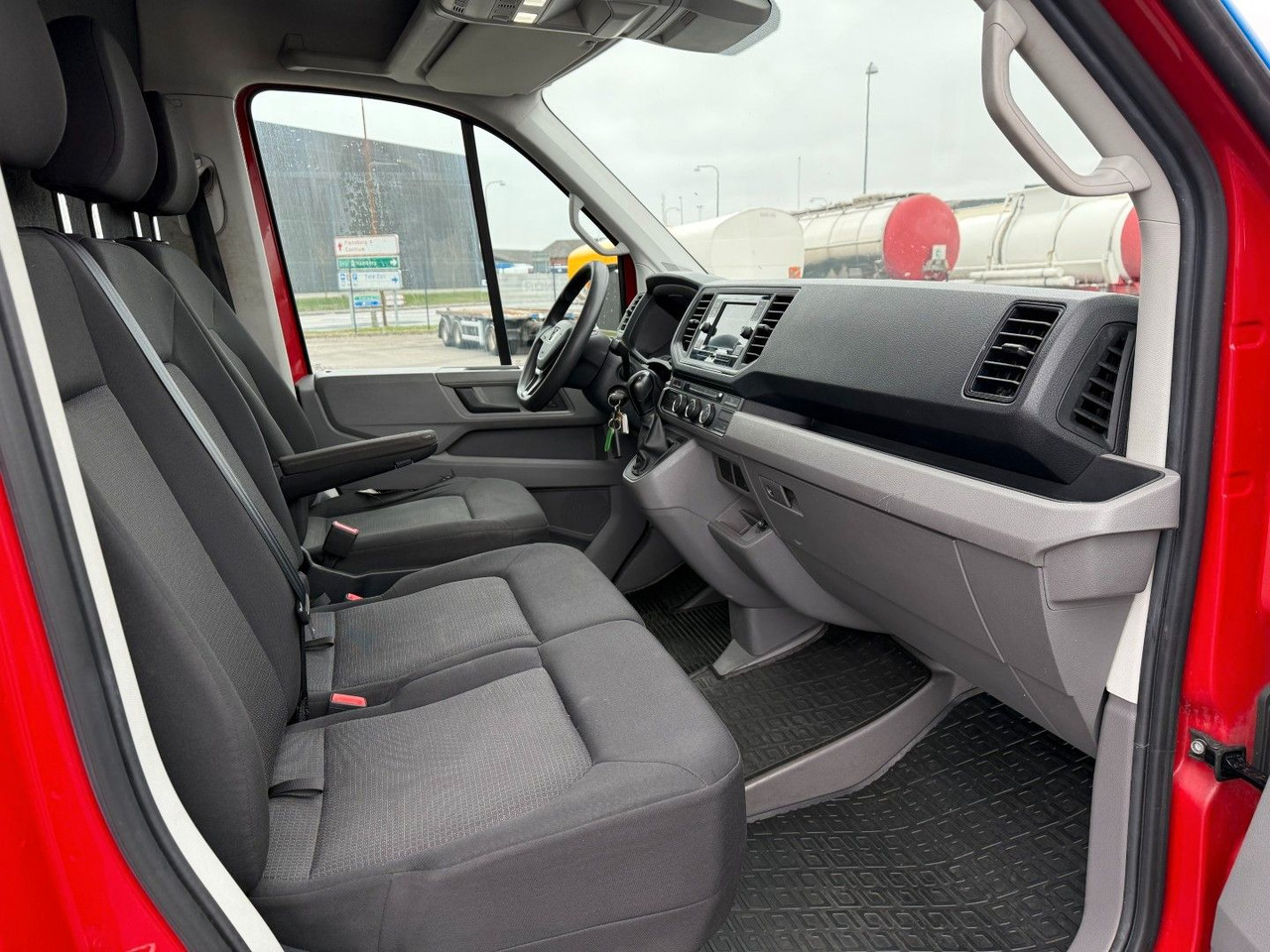 Комбе со церада MAN TGE 2.0 TDI 3.180 Plane - Automat - Zepro - AC: слика 10 Комбе со церада MAN TGE 2.0 TDI 3.180 Plane - Automat - Zepro - AC: слика 10