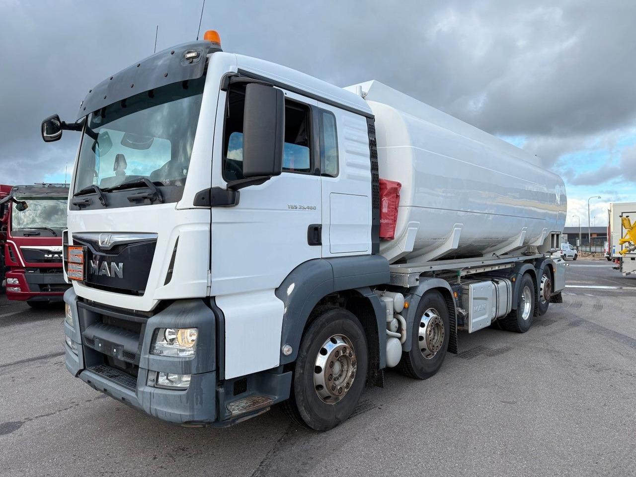 MAN TGS 35.480 8x2*6 Euro 6 23.000 l ADR Tanktruck - Камион цистерна: слика 1 MAN TGS 35.480 8x2*6 Euro 6 23.000 l ADR Tanktruck - Камион цистерна: слика 1