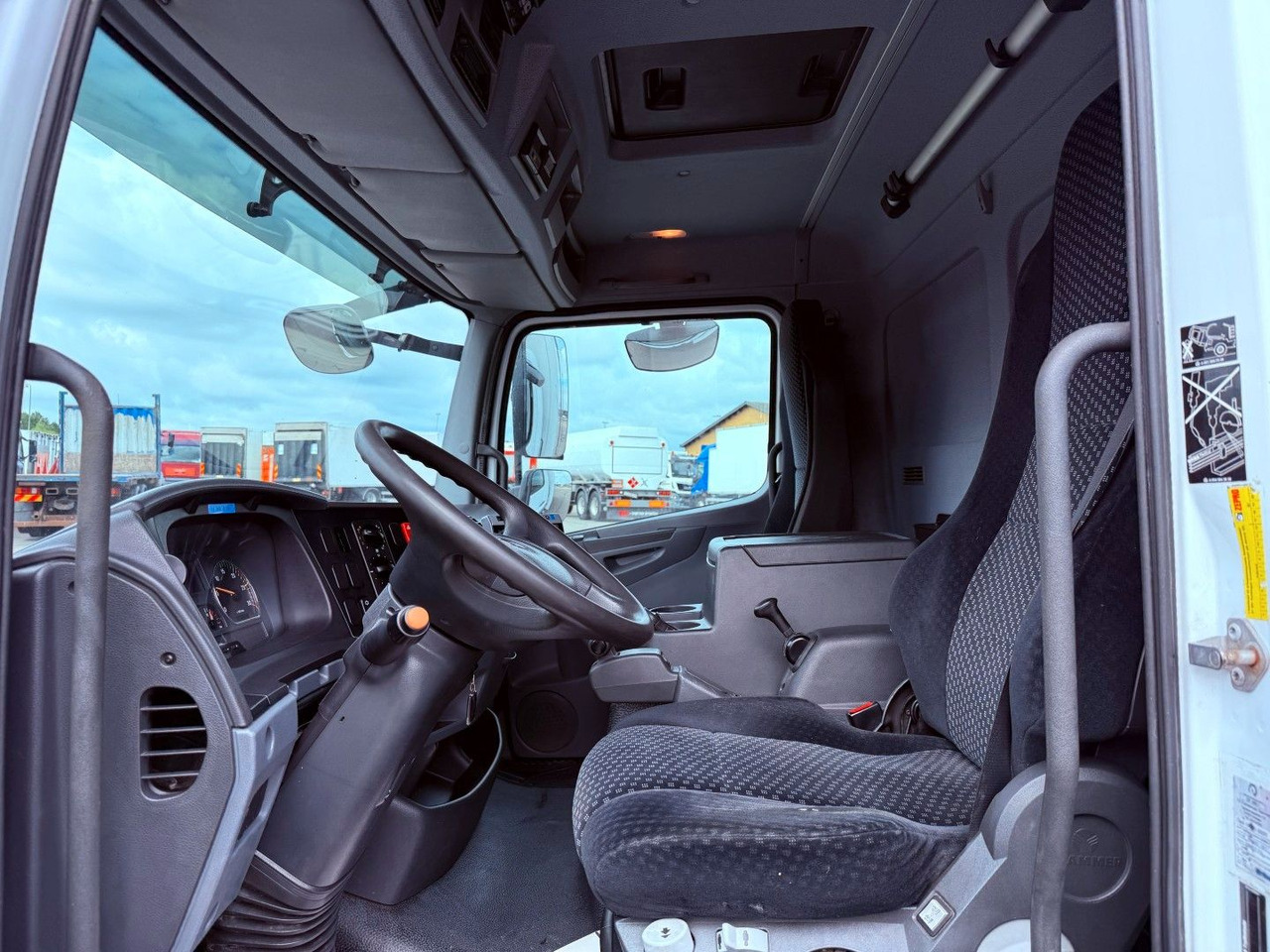 Mercedes-Benz Atego 1018 4x2 Carrier Supra 750 Mt - Камион ладилник: слика 5 Mercedes-Benz Atego 1018 4x2 Carrier Supra 750 Mt - Камион ладилник: слика 5