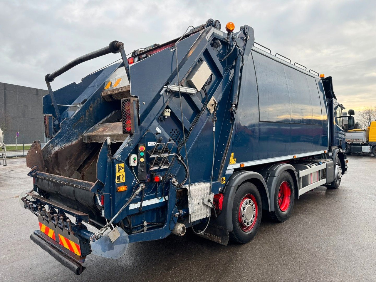 Scania P320 6x2*4 Euro 6 NTM 21 m3 - Камион за ѓубре: слика 3 Scania P320 6x2*4 Euro 6 NTM 21 m3 - Камион за ѓубре: слика 3