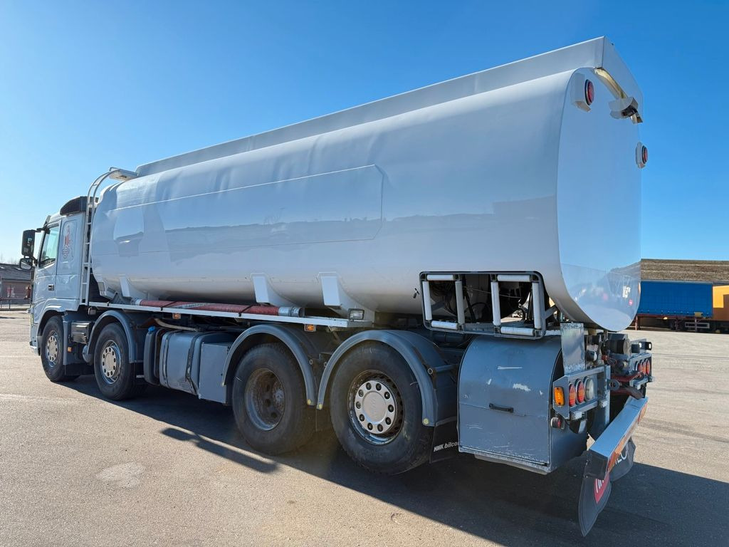 Volvo FM460 8x2*6 24.000 l. ADR Tank Volvo FM460 8x2*6 24.000 l. ADR Tanktruck - Камион цистерна: слика 4 Volvo FM460 8x2*6 24.000 l. ADR Tank Volvo FM460 8x2*6 24.000 l. ADR Tanktruck - Камион цистерна: слика 4