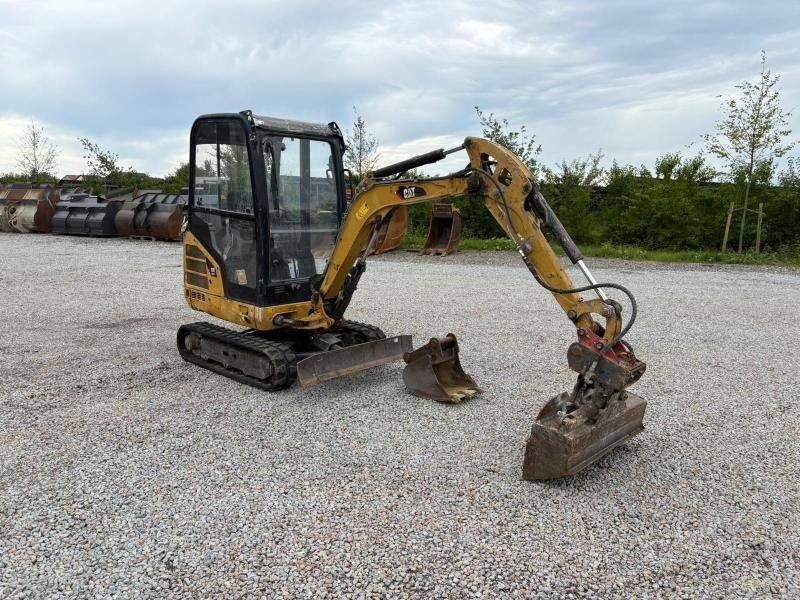 Caterpillar 301.7D - Мини багер: слика 2 Caterpillar 301.7D - Мини багер: слика 2