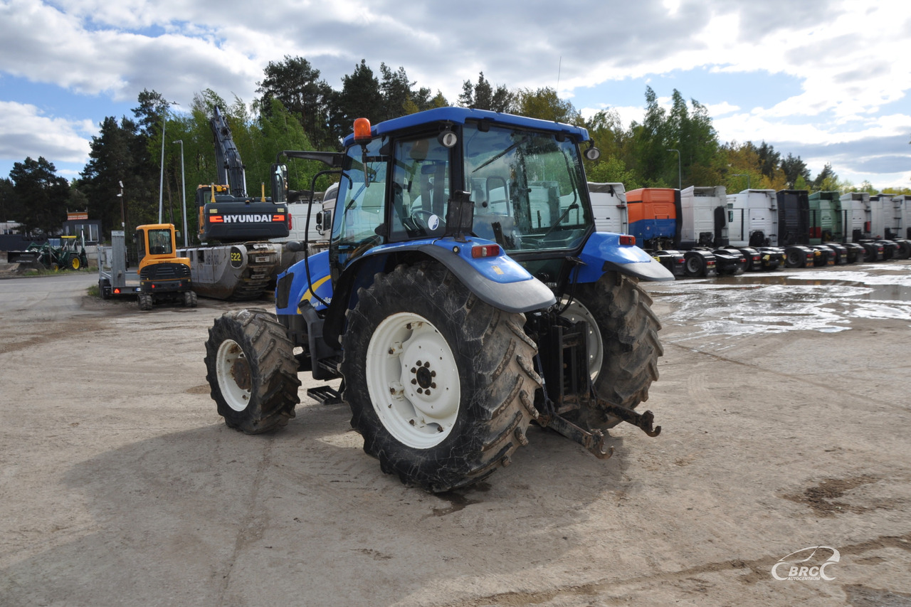 New Holland T5060 - Трактор: слика 4 New Holland T5060 - Трактор: слика 4