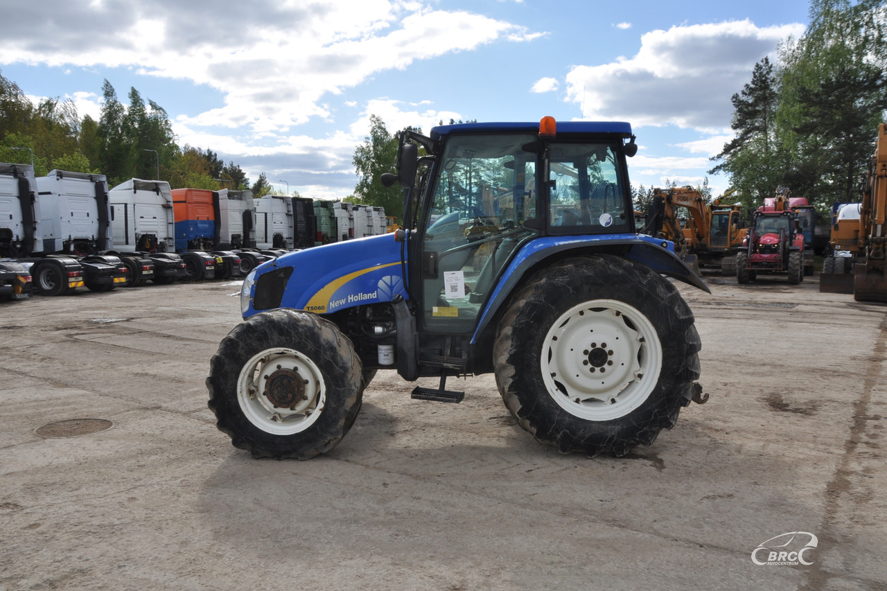 New Holland T5060 - Трактор: слика 3 New Holland T5060 - Трактор: слика 3