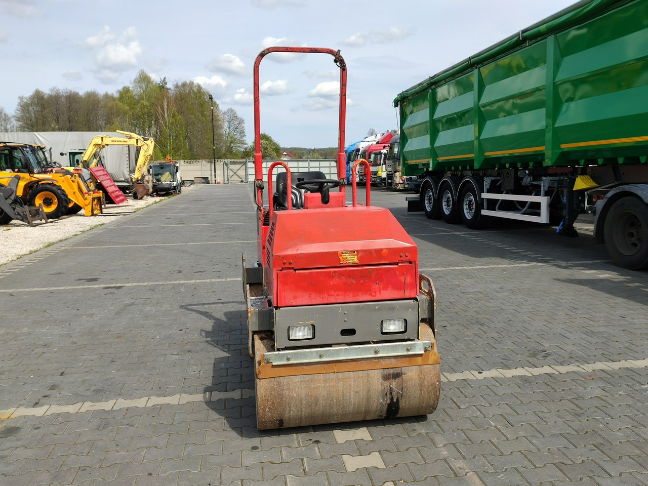 Bomag BW 100 ADM-2 1,6t - Ваљак: слика 4 Bomag BW 100 ADM-2 1,6t - Ваљак: слика 4