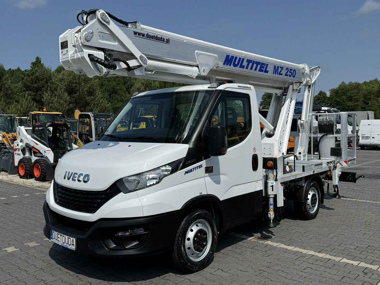 Iveco Daily 35S14 - Камион со подигачка кошница: слика 2 Iveco Daily 35S14 - Камион со подигачка кошница: слика 2