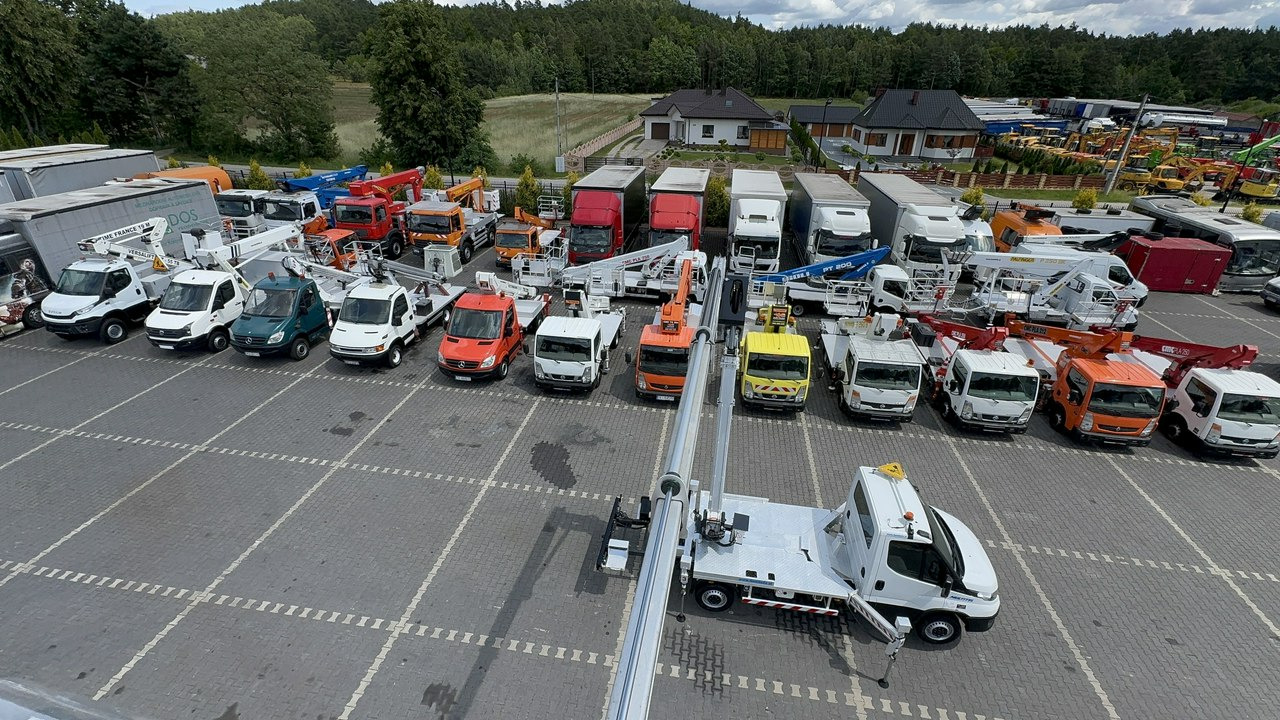 Iveco Daily 35S14 - Камион со подигачка кошница: слика 2 Iveco Daily 35S14 - Камион со подигачка кошница: слика 2