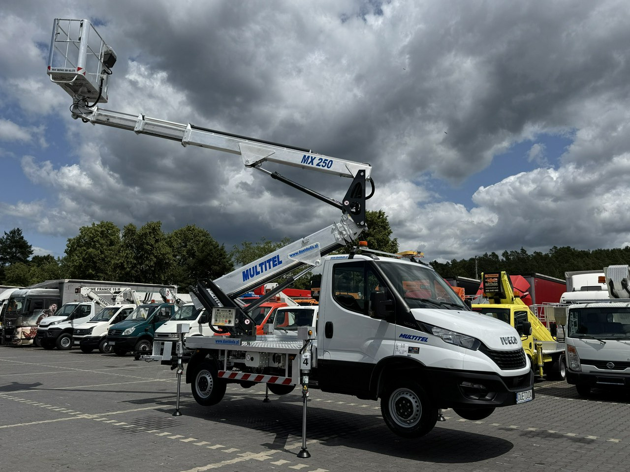 Iveco Daily 35S14 - Камион со подигачка кошница: слика 5 Iveco Daily 35S14 - Камион со подигачка кошница: слика 5