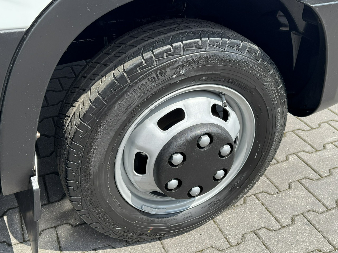 Комбе ладилник Iveco Daily 50C15 V: слика 11