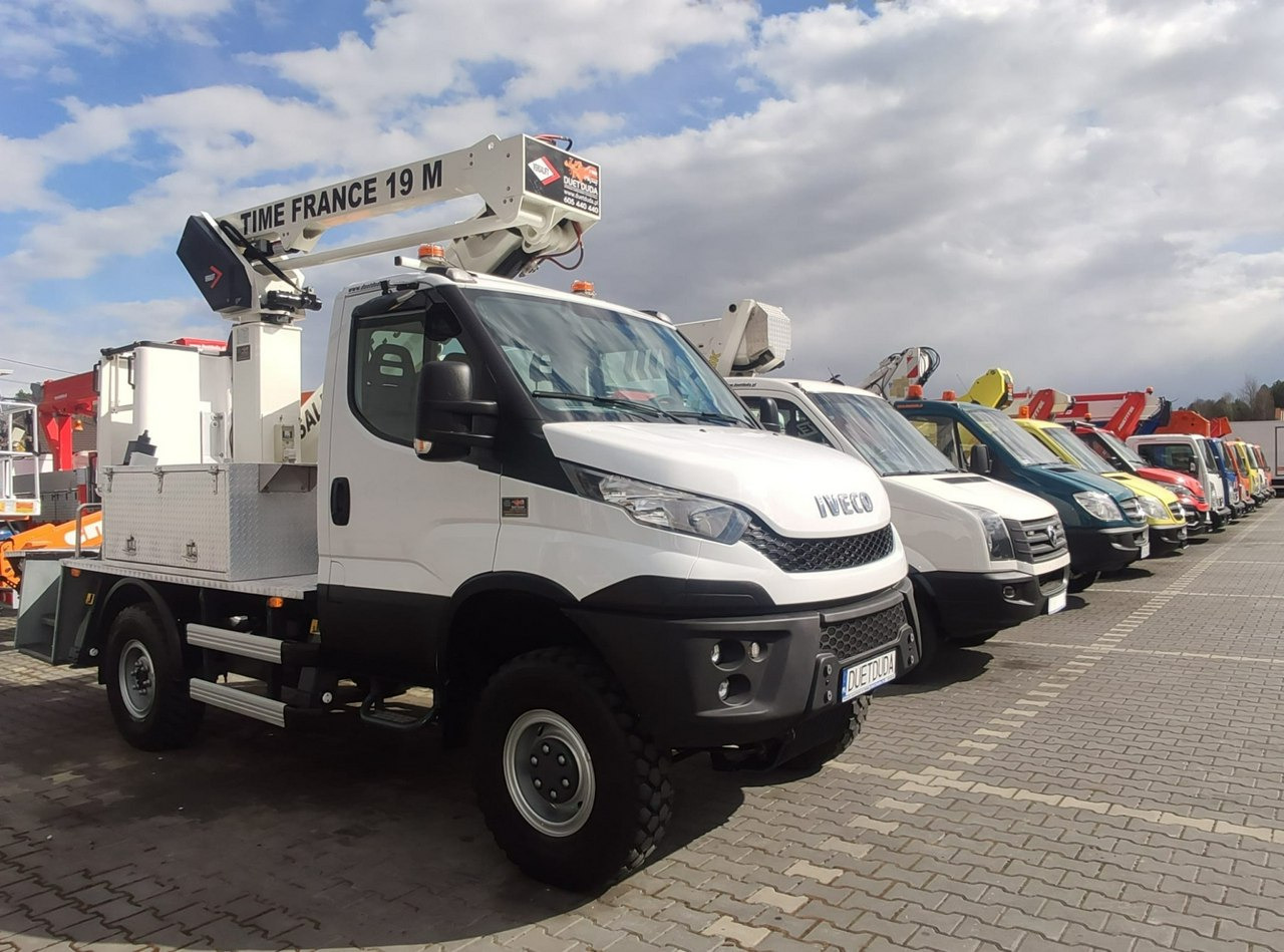 Iveco Daily 55S17W 4x4 Zwyżka 19m Versalift Lat 55 TB Time France - Камион со подигачка кошница: слика 3 Iveco Daily 55S17W 4x4 Zwyżka 19m Versalift Lat 55 TB Time France - Камион со подигачка кошница: слика 3