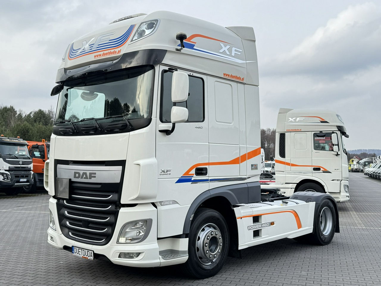 DAF XF 460 SSC E6 Standard Klima Postojowa - Камион влекач: слика 1 DAF XF 460 SSC E6 Standard Klima Postojowa - Камион влекач: слика 1