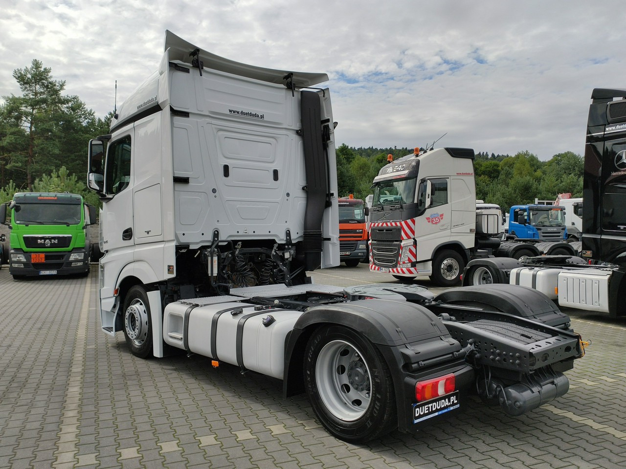 Камион влекач Mercedes ACTROS 1845 Euro 6 Low Deck Mega !!!: слика 40