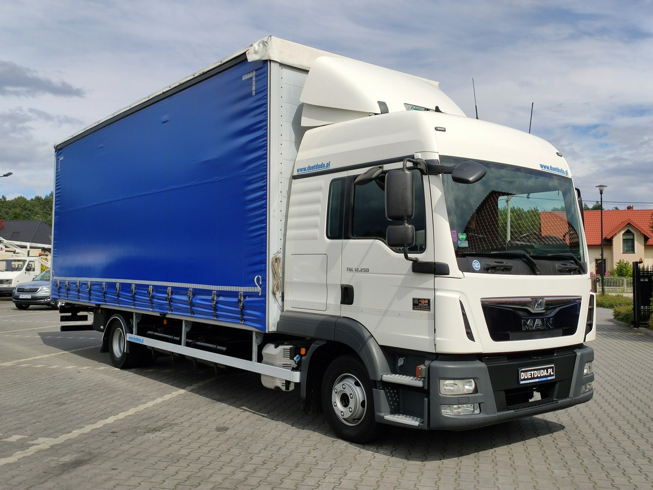 MAN TGL12.250 E6 Firana Tył Drzwi Dach Zsuwany Bogato Wyposażony - Камион со церада: слика 4 MAN TGL12.250 E6 Firana Tył Drzwi Dach Zsuwany Bogato Wyposażony - Камион со церада: слика 4