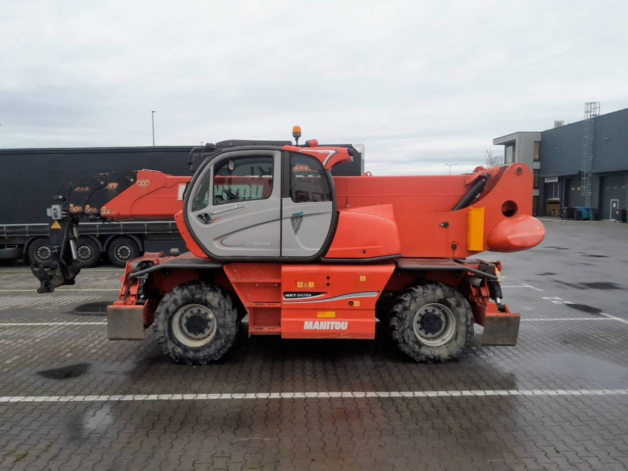 Manitou MRT 2470 +PRIVILEGE ST4 S1 ROTO Ładowarka Teleskopowa - Телескопски ракувач: слика 3 Manitou MRT 2470 +PRIVILEGE ST4 S1 ROTO Ładowarka Teleskopowa - Телескопски ракувач: слика 3