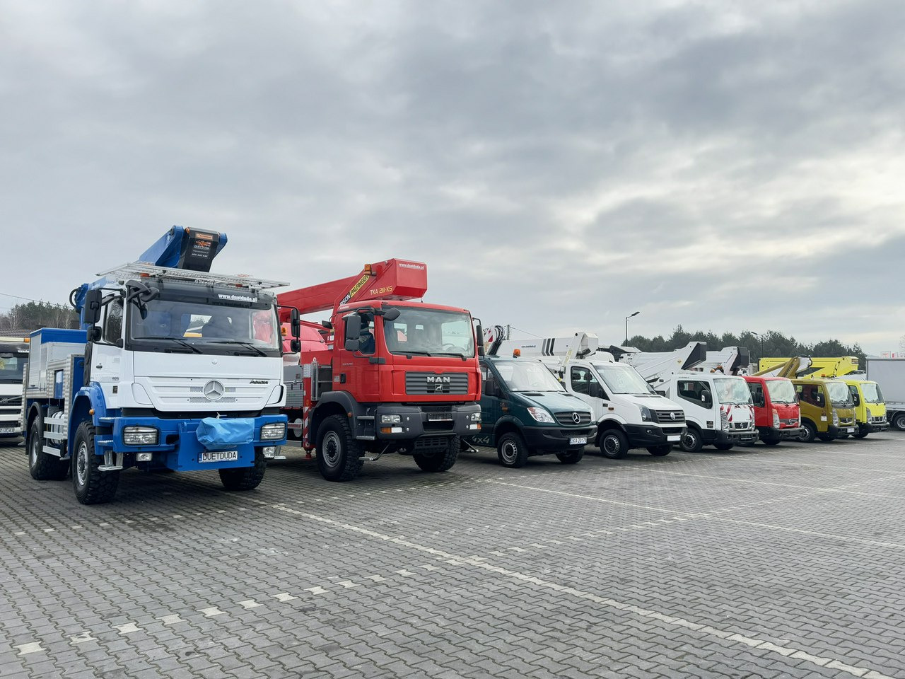 Mercedes AXOR 1829 4x4 Zwyżka RUTHMANN STEIGER T270S16 Podnośnik Koszowy - Камион со подигачка кошница: слика 2 Mercedes AXOR 1829 4x4 Zwyżka RUTHMANN STEIGER T270S16 Podnośnik Koszowy - Камион со подигачка кошница: слика 2