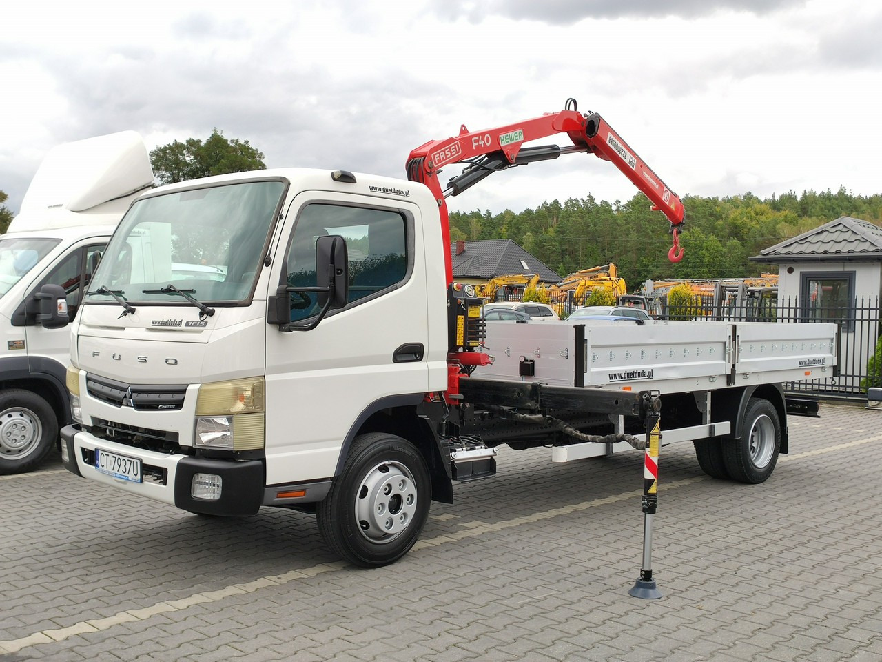 Mitsubishi Canter Fuso 7C15 3.0/150KM HDS FASSI F40 UNIKAT Super Stan !!! - Камион со платформа, Камион со кран: слика 2 Mitsubishi Canter Fuso 7C15 3.0/150KM HDS FASSI F40 UNIKAT Super Stan !!! - Камион со платформа, Камион со кран: слика 2