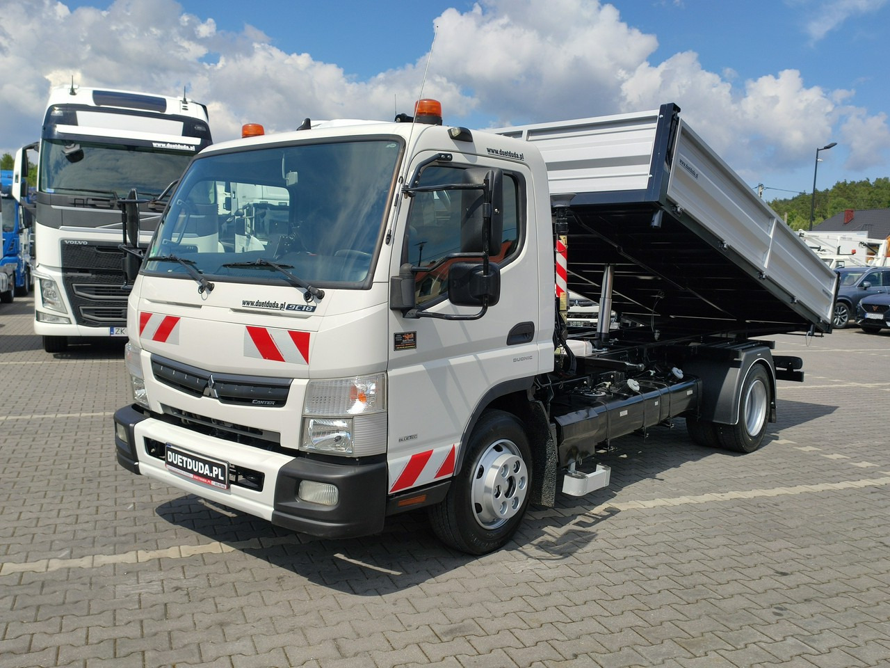 Mitsubishi Canter Fuso 9C18 3.0/180KM Automat, HDS FASSI F30 Wywrotka 3-str - Кипер, Камион со кран: слика 3 Mitsubishi Canter Fuso 9C18 3.0/180KM Automat, HDS FASSI F30 Wywrotka 3-str - Кипер, Камион со кран: слика 3