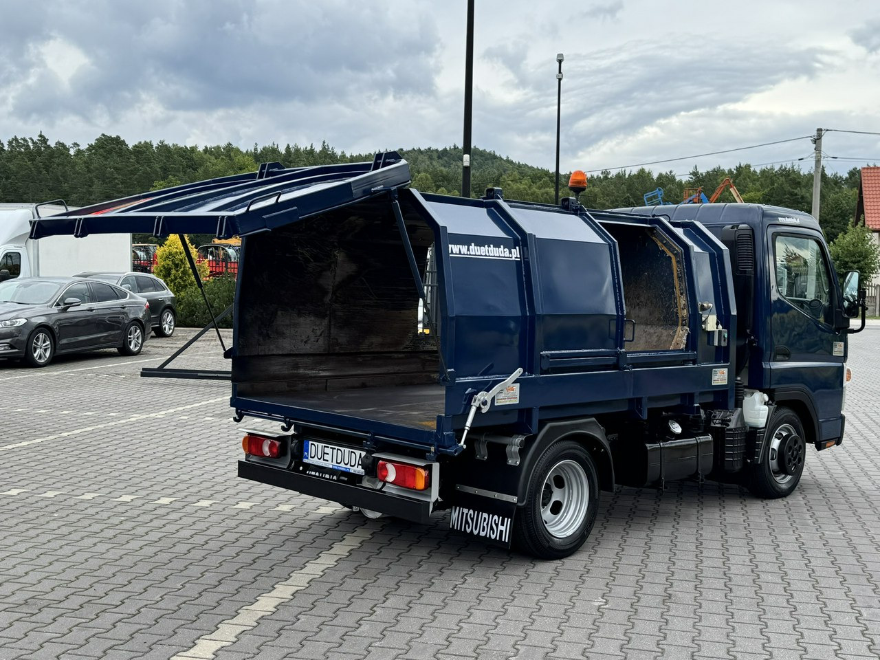 Mitsubishi Canter - Камион за ѓубре: слика 2 Mitsubishi Canter - Камион за ѓубре: слика 2