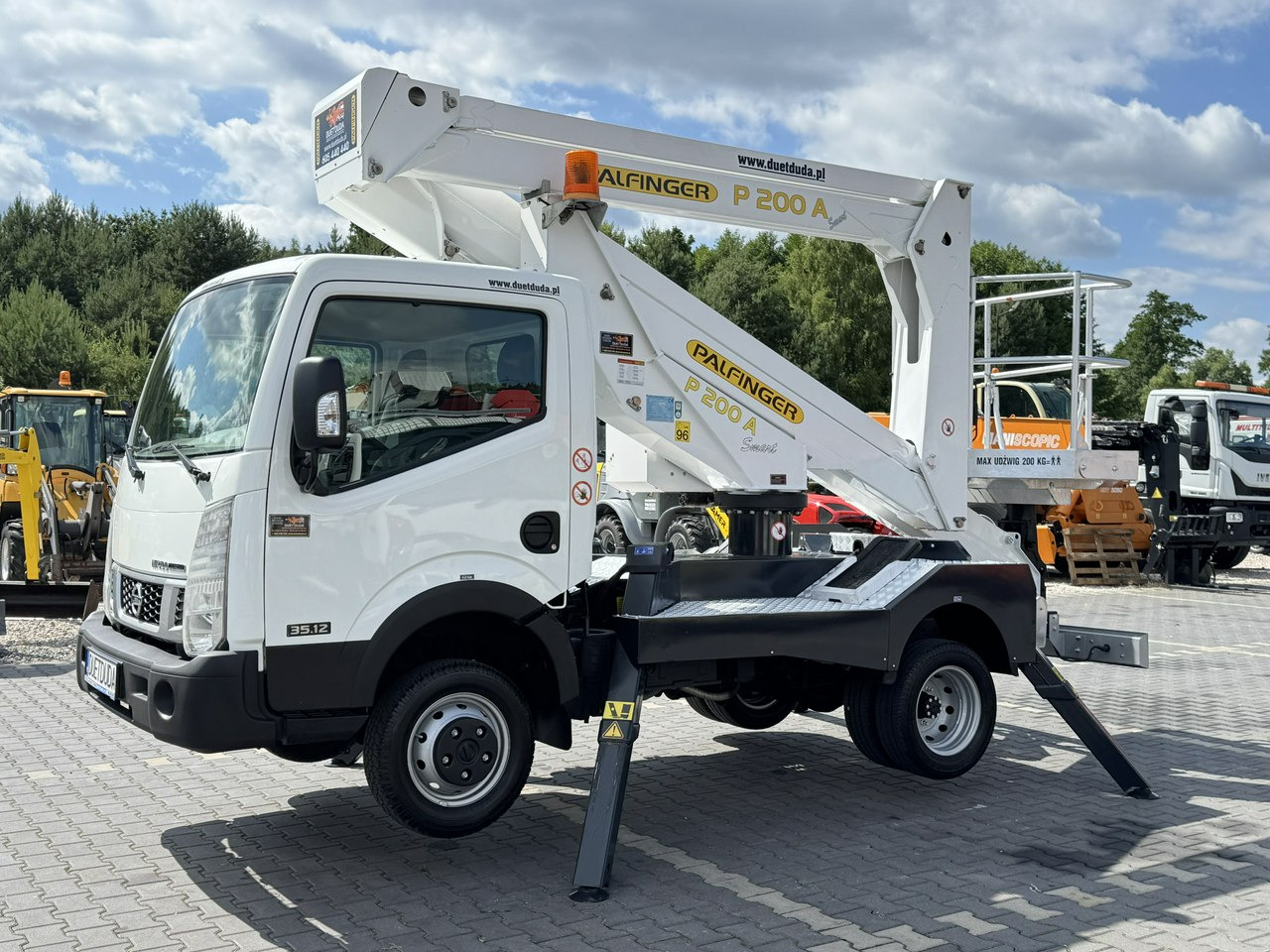 Nissan Cabstar - Камион со подигачка кошница: слика 3 Nissan Cabstar - Камион со подигачка кошница: слика 3