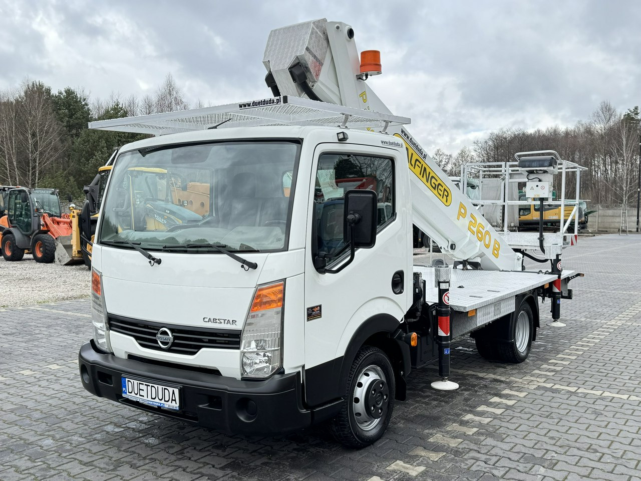 Nissan Cabstar - Камион со подигачка кошница: слика 3 Nissan Cabstar - Камион со подигачка кошница: слика 3