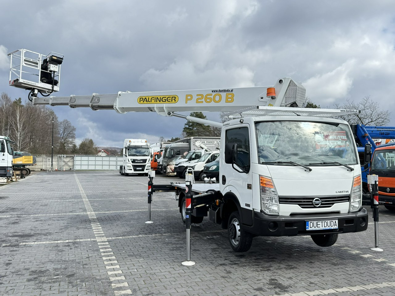 Nissan Cabstar - Камион со подигачка кошница: слика 2 Nissan Cabstar - Камион со подигачка кошница: слика 2