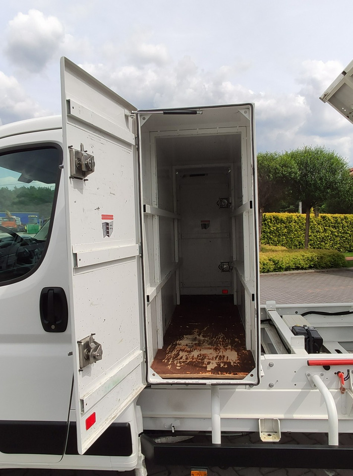 Комби кипер Peugeot Boxer: слика 14
