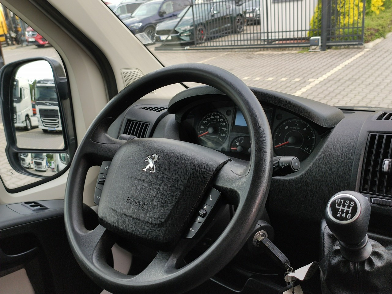 Комби кипер Peugeot Boxer: слика 20