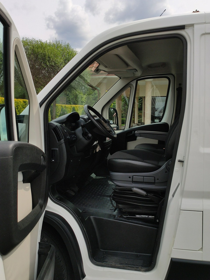 Комби кипер Peugeot Boxer: слика 19