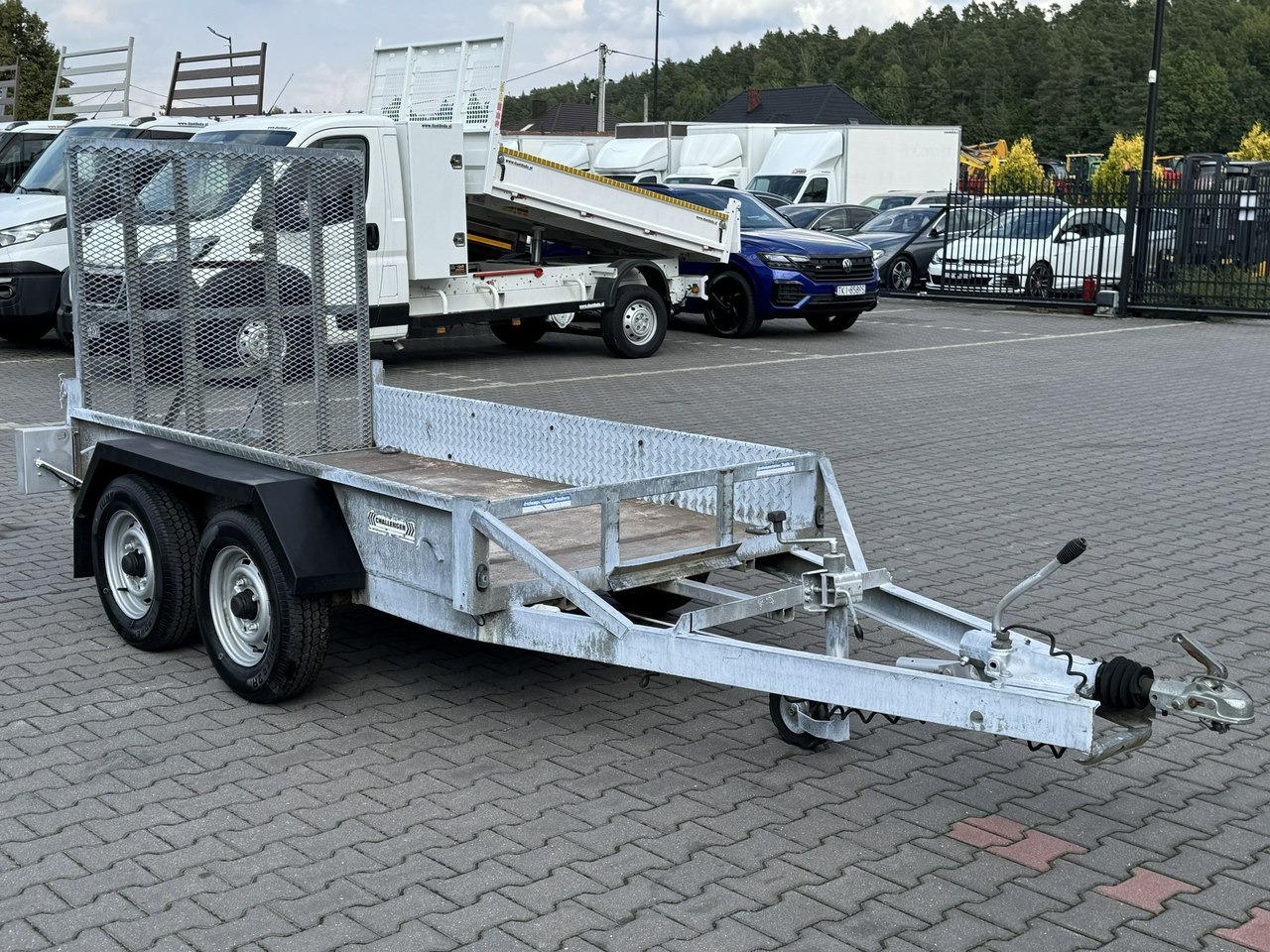 Titan Ciężarowa Pod minikoparkę sprzęt budowlany 2-osiowa Super Stan - Приколка за градежни машини: слика 1 Titan Ciężarowa Pod minikoparkę sprzęt budowlany 2-osiowa Super Stan - Приколка за градежни машини: слика 1