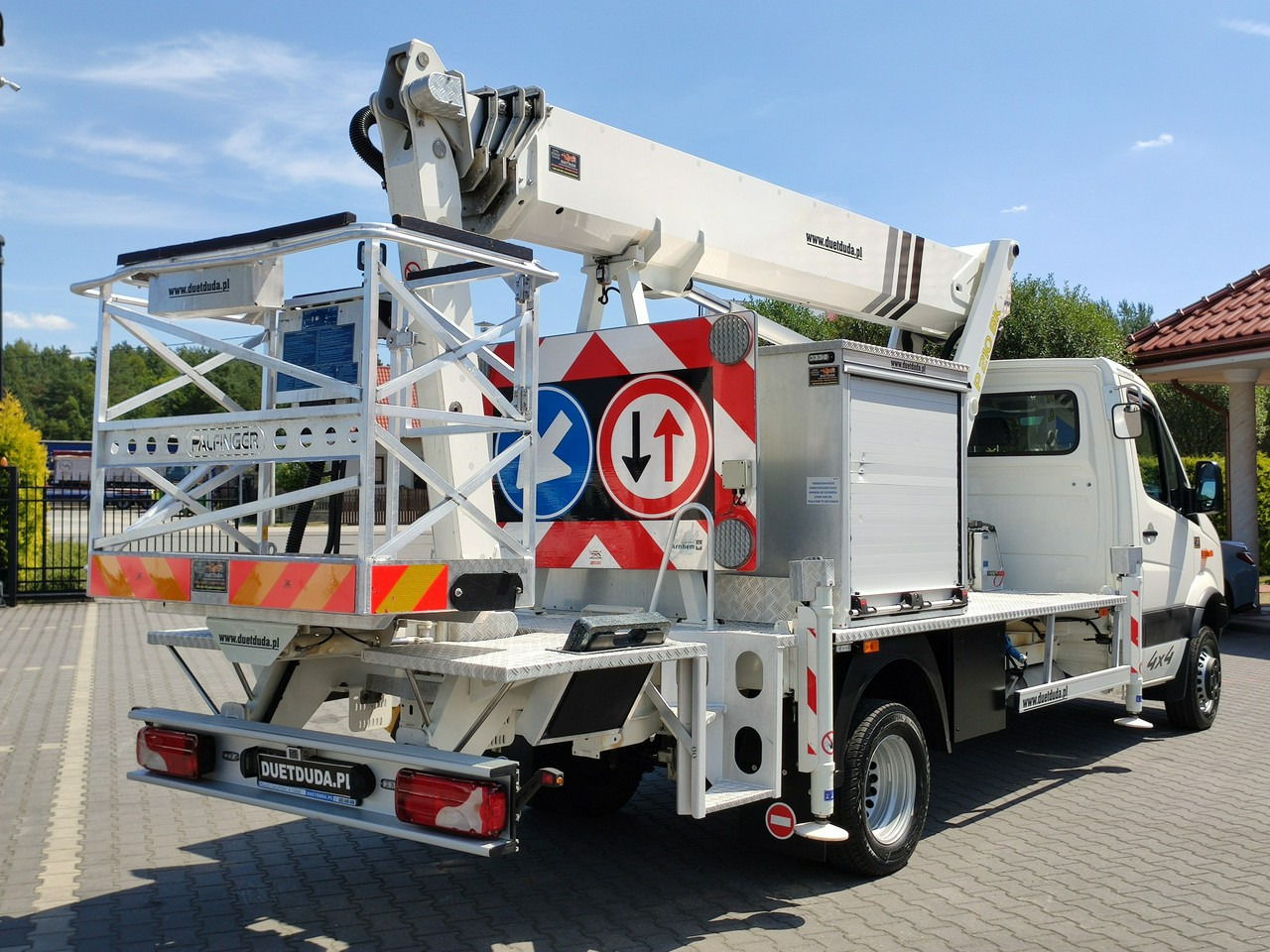 Камион со подигачка кошница Volkswagen Crafter: слика 18