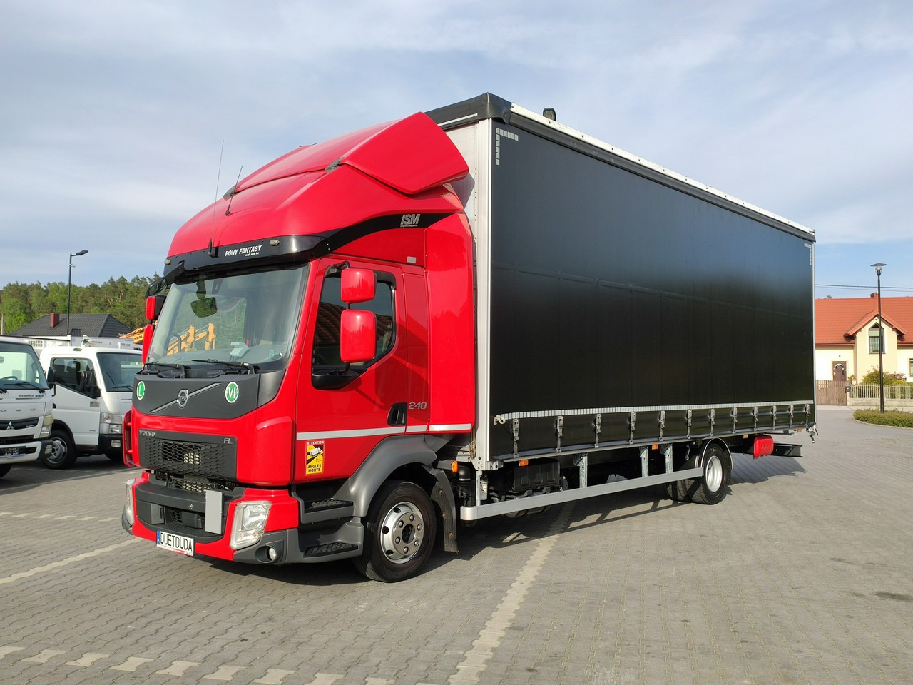 Volvo FL12.240 E6 Firana Tył Drzwi Dach Zsuwany Bogato Wyposażony !!! - Камион со церада: слика 4 Volvo FL12.240 E6 Firana Tył Drzwi Dach Zsuwany Bogato Wyposażony !!! - Камион со церада: слика 4