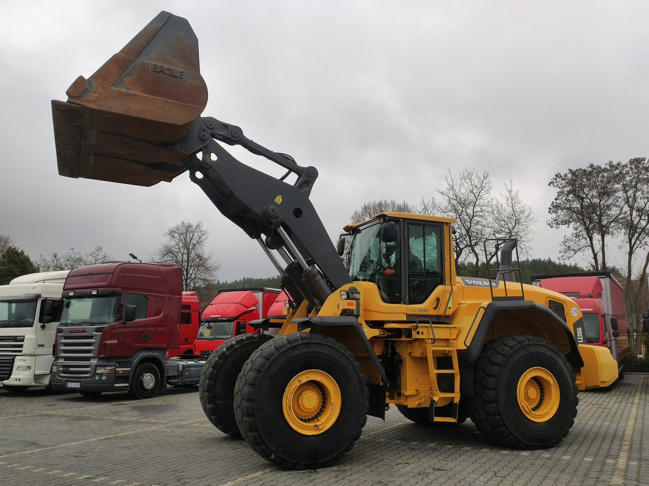 Volvo L 220G - Натоварувач на тркала: слика 1 Volvo L 220G - Натоварувач на тркала: слика 1