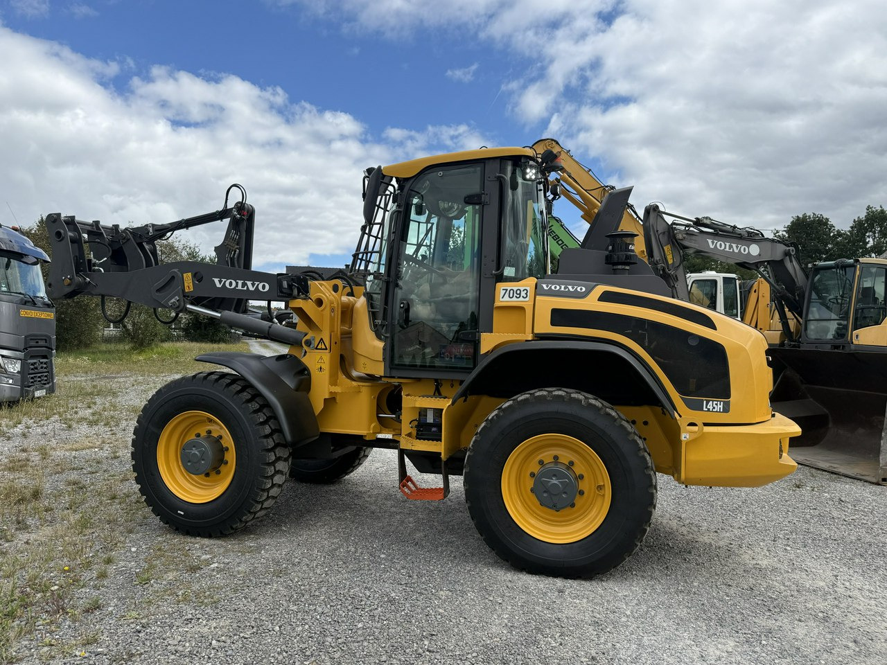 Volvo Waga -10ton WHEEL LOADER L45H Maszyna w Bardzo Dobrym Stanie - Натоварувач на тркала: слика 4 Volvo Waga -10ton WHEEL LOADER L45H Maszyna w Bardzo Dobrym Stanie - Натоварувач на тркала: слика 4