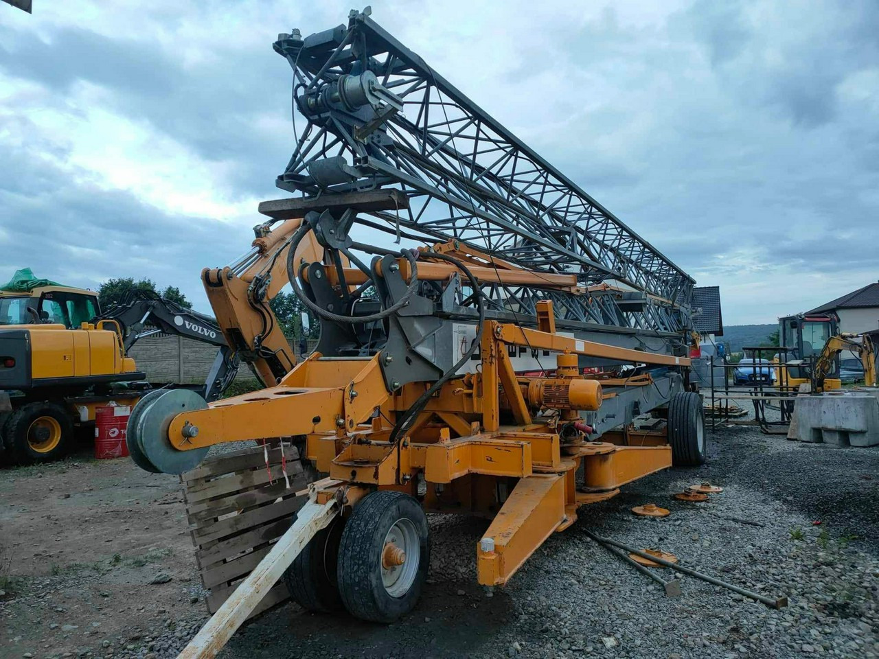 Inny SAN MARCO SM-351 Dźwig Budowlany 2010r Mało Używany !!! - Кулски кран: слика 2 Inny SAN MARCO SM-351 Dźwig Budowlany 2010r Mało Używany !!! - Кулски кран: слика 2