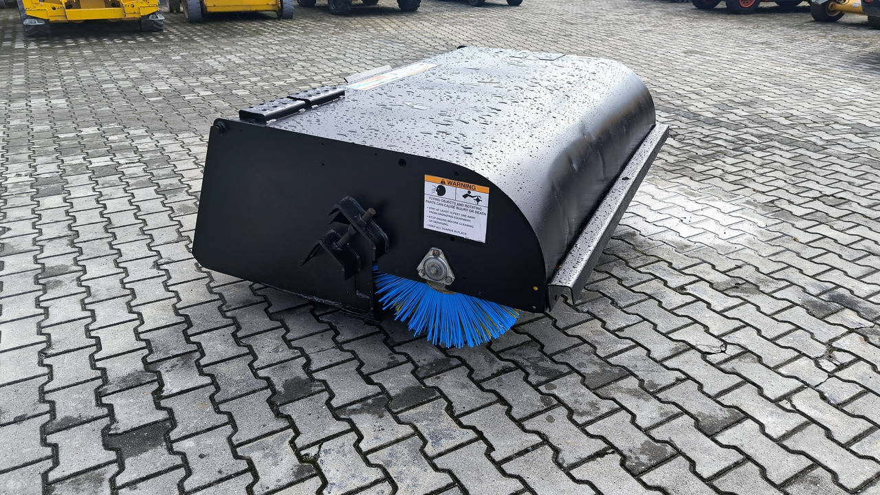 BOBCAT SWEEPER 72 - Метла за Компактен натоварувач: слика 3 BOBCAT SWEEPER 72 - Метла за Компактен натоварувач: слика 3