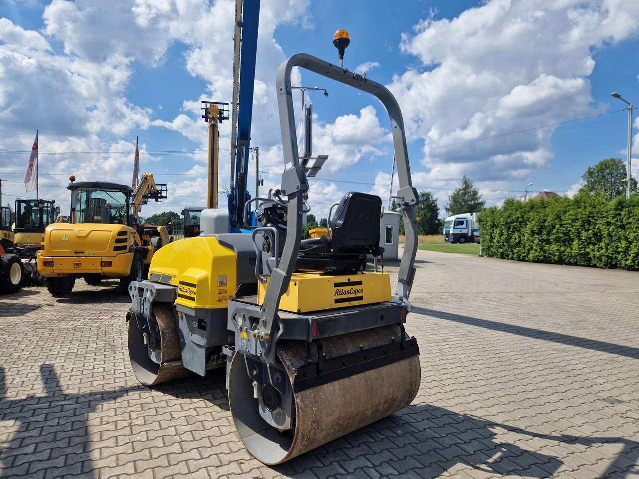 DYNAPAC CC 1300 - Ваљак за пат: слика 3 DYNAPAC CC 1300 - Ваљак за пат: слика 3