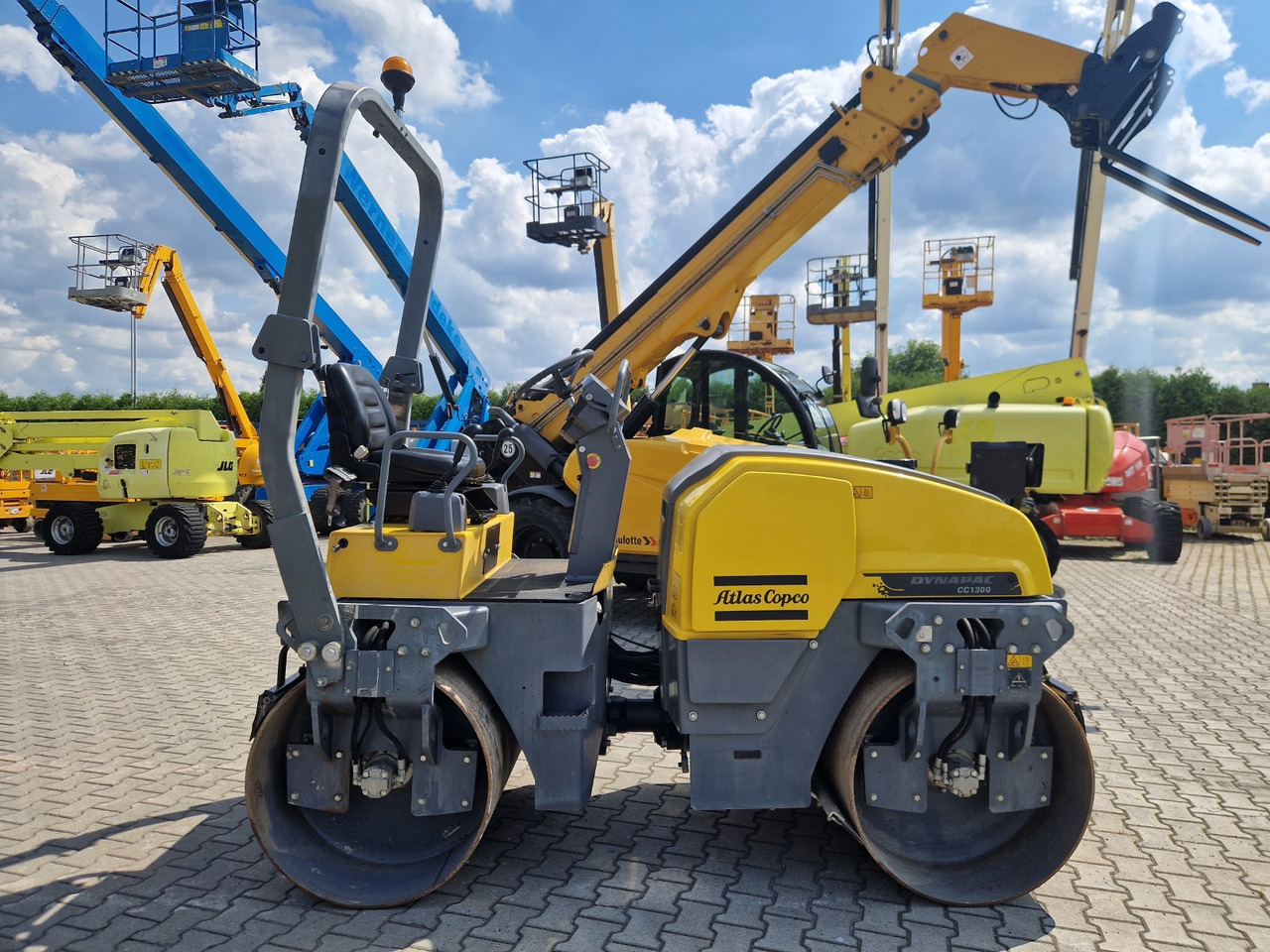 DYNAPAC CC 1300 - Ваљак за пат: слика 2 DYNAPAC CC 1300 - Ваљак за пат: слика 2