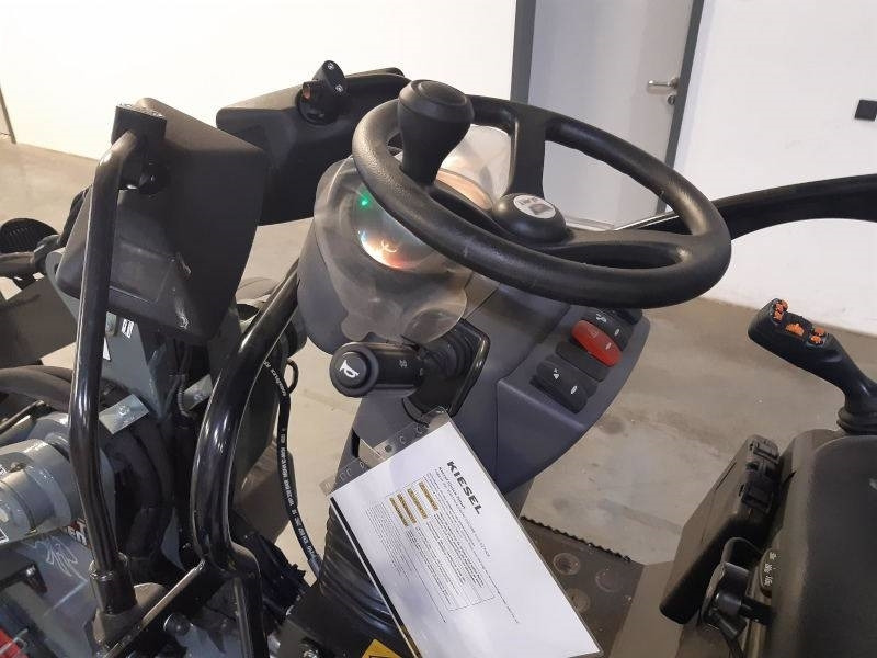 Giant G 2200 E X-Tra Elektro / electric - Компактен натоварувач: слика 5 Giant G 2200 E X-Tra Elektro / electric - Компактен натоварувач: слика 5