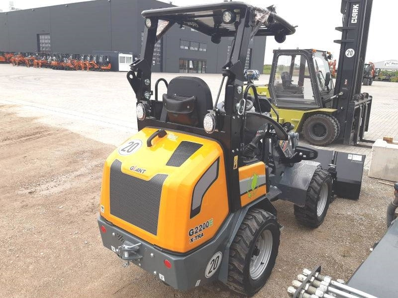 Giant G 2200 E X-Tra Elektro / electric - Компактен натоварувач: слика 4 Giant G 2200 E X-Tra Elektro / electric - Компактен натоварувач: слика 4