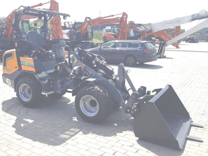 Giant G 2700 E X-Tra Elektro / electric  - Компактен натоварувач: слика 4 Giant G 2700 E X-Tra Elektro / electric  - Компактен натоварувач: слика 4