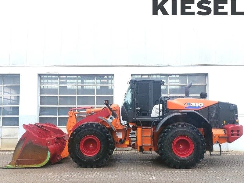 Hitachi ZW 310-6 - Натоварувач на тркала: слика 1 Hitachi ZW 310-6 - Натоварувач на тркала: слика 1