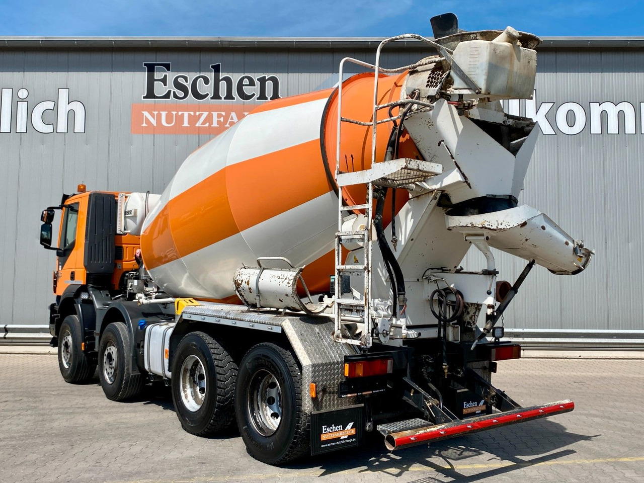 Iveco Trakker AD 340 TB 400/8x4 | 9m³ Liebherr*Navi*AC - Камион миксер за бетон: слика 3 Iveco Trakker AD 340 TB 400/8x4 | 9m³ Liebherr*Navi*AC - Камион миксер за бетон: слика 3