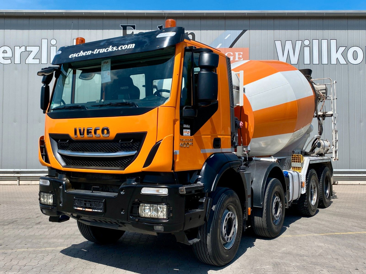 Iveco Trakker AD 340 TB 400/8x4 | 9m³ Liebherr*Navi*AC - Камион миксер за бетон: слика 1 Iveco Trakker AD 340 TB 400/8x4 | 9m³ Liebherr*Navi*AC - Камион миксер за бетон: слика 1