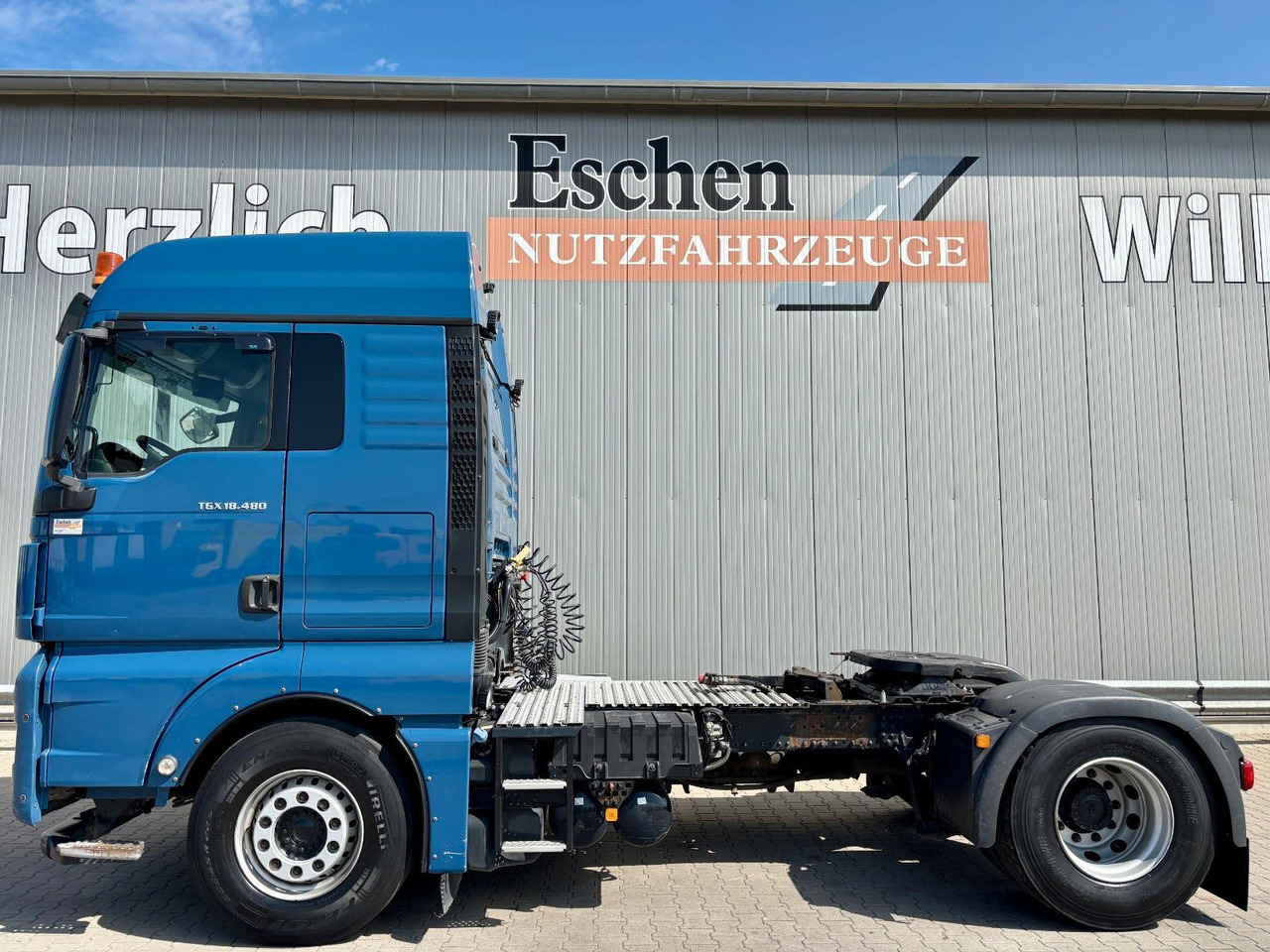 MAN TGX 18.480 BLS | XLX*2x Hydraulik*Intarder*Navi - Камион влекач: слика 2 MAN TGX 18.480 BLS | XLX*2x Hydraulik*Intarder*Navi - Камион влекач: слика 2