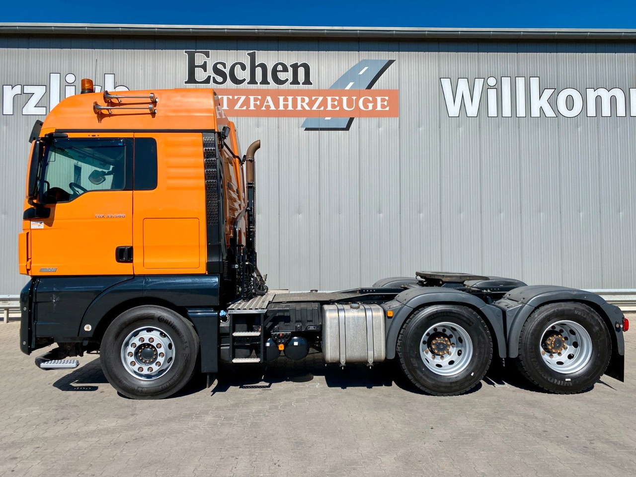 MAN TGX 33.580 6x4 BLS | D38*XLX*Navi*Retarder*ACC - Камион влекач: слика 2 MAN TGX 33.580 6x4 BLS | D38*XLX*Navi*Retarder*ACC - Камион влекач: слика 2