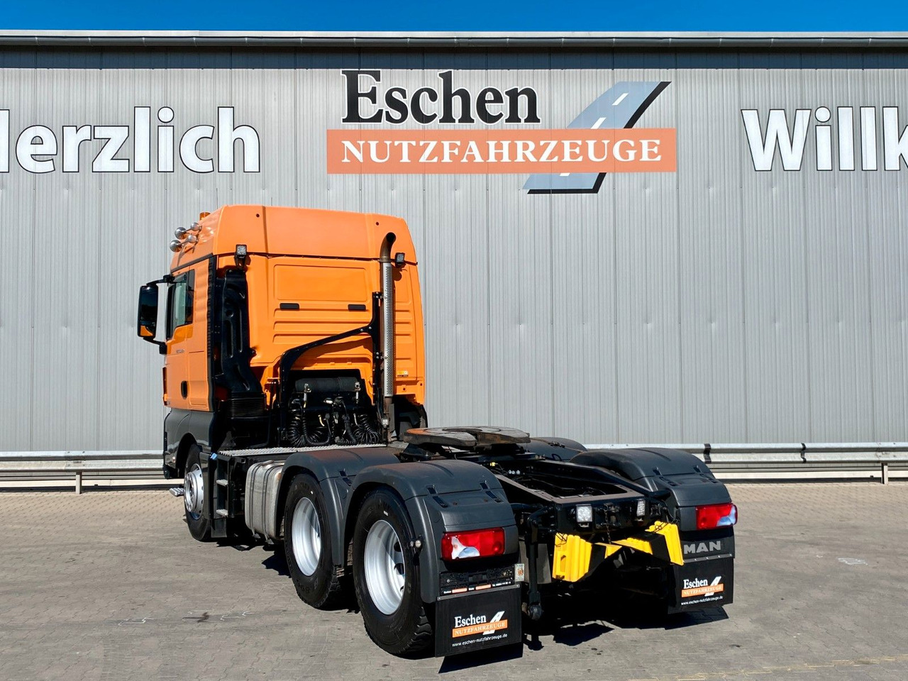 MAN TGX 33.580 6x4 BLS | D38*XLX*Navi*Retarder*ACC - Камион влекач: слика 3 MAN TGX 33.580 6x4 BLS | D38*XLX*Navi*Retarder*ACC - Камион влекач: слика 3