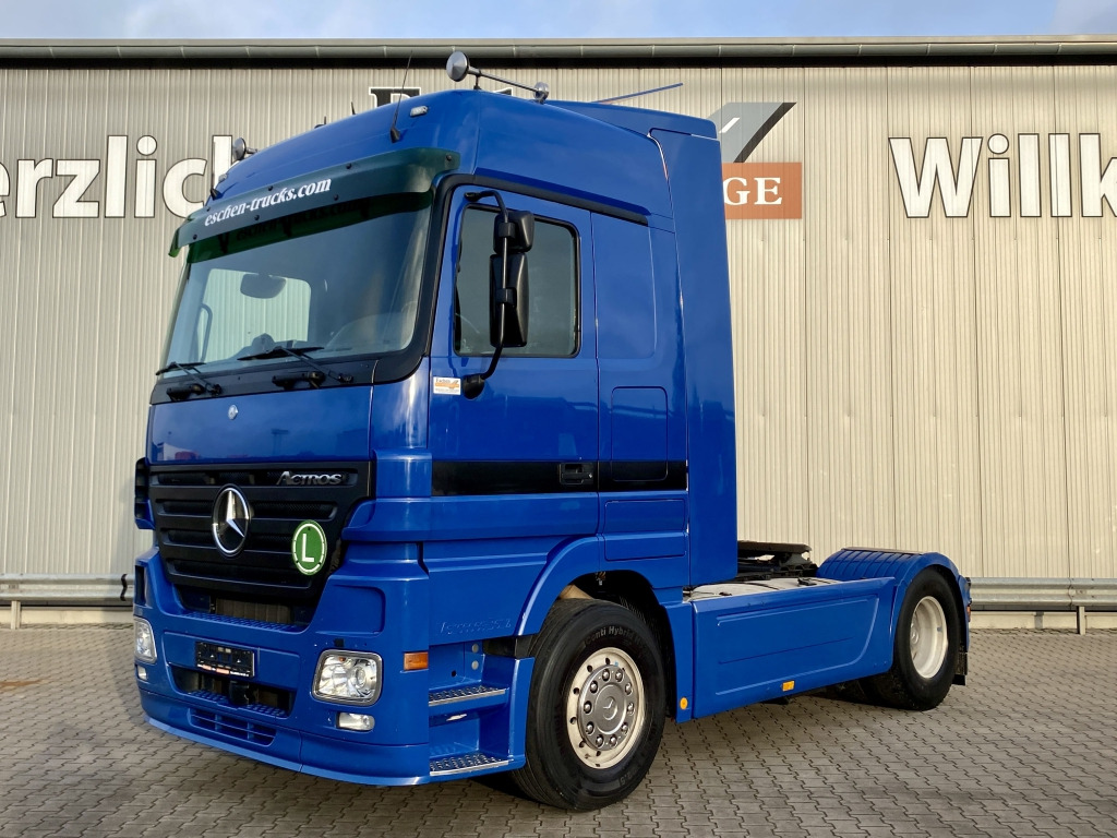 Mercedes-Benz 1844 LS Actros MP2 - Камион влекач: слика 1 Mercedes-Benz 1844 LS Actros MP2 - Камион влекач: слика 1